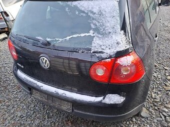 Volkswagen golf 5.  Barva lc9z LC9Z CERNA