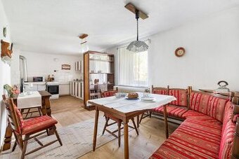 Prodej zemědělské usedlosti 758 m², pozemek 6 030 m²