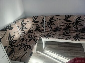 JÍDELNÍ ROHOVÁ SEDAČKA