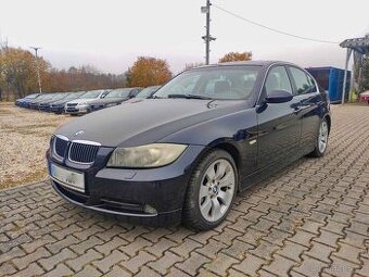 BMW 325i 160 KW,DVOUZONOVÁ KLIMATIZACE,NOVÁ TK 01/2028,2xALU