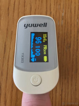 Pulzní oxymetr na prst