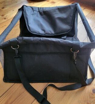 Taška do auta na malé psy