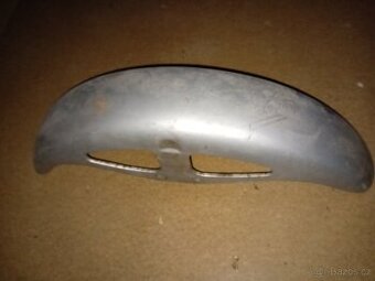 Yamaha XJ 650, blatník přední