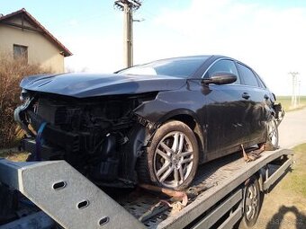 Kia Ceed 1,5t-gdi 117,5kW r.v.2021