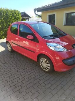 Prodám Peugeot 107 1.0 2006 50 kW. 5dveř