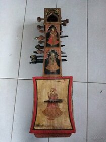 Tambura starožitný hudební nástroj