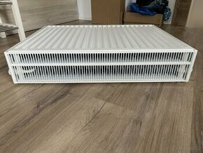 Deskovy radiator 33 600x800