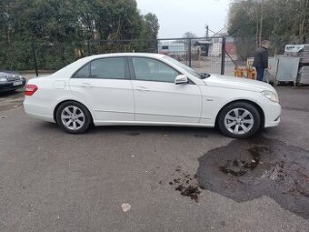 Mercedes-Benz E200 NGT (CNG)