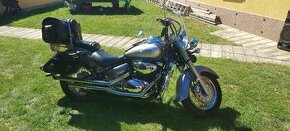 Suzuki intruder voluisia 800