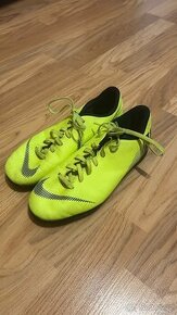 Salovky Nike 38,5 - 1