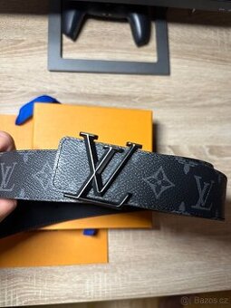 Louis Vuitton Matte Black Belt
