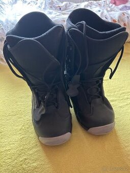 Boty na snowboard