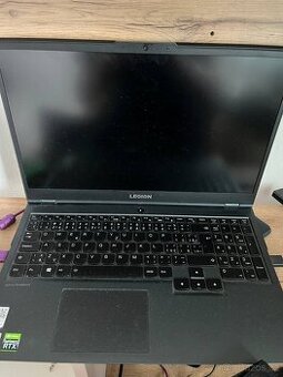 Prodám notebook Lenovo Legion 5 + dárek