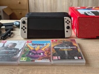 Nintendo Switch OLED + Hry