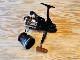 NAVIJÁK BAITRUNNER OKUMA LONGBOW LB 40