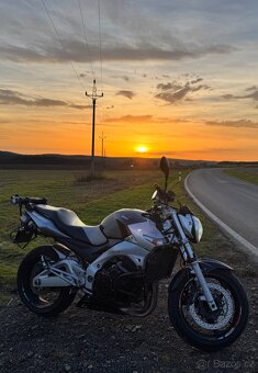 Suzuki GSR 600