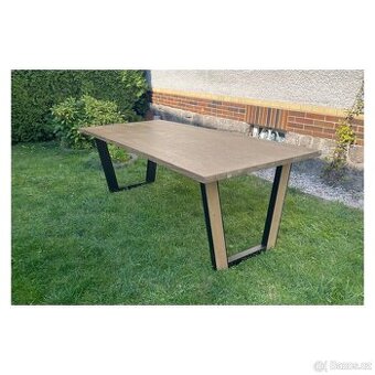 Masivní nerozkládací jídelní stůl - Metalo 220 cm