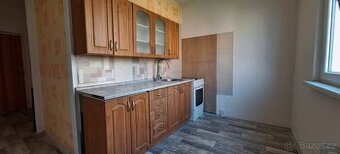 Prodej bytu 2+1 53m², ulice Chomutovská 1242 - Kadaň - 1