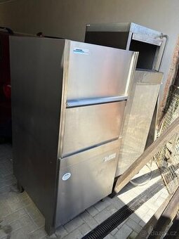 Myčka černého nádobí Winterhalter GS 640