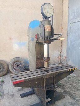 Hydraulický lis