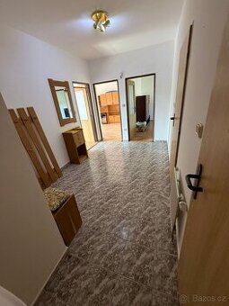 Dlouhodobý pronájem bytu 3+1 (80,2 m² + lodžie) – Rouchovany - 1