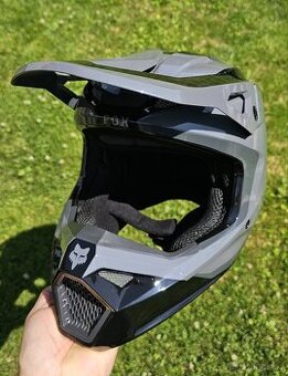 FOX V1 NITRO MIPS, NOVÁ, INTEGRÁLNÍ PŘILBA, MOTORKA