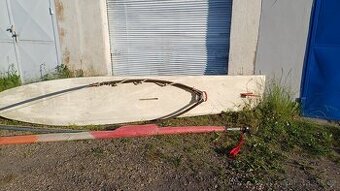 Windsurfingové prkno + plachta a kompletní vybaveni