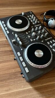 DJ controller Numark MixTrack Pro