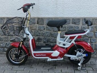 Prodám elektrokoloběžku.