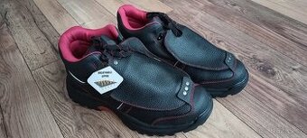 CERVA STEELER METATARSAL vel.47