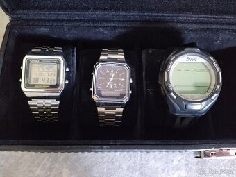 Casio + další hodinky s kazetou.