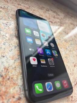 Iphone 11 64GB černá