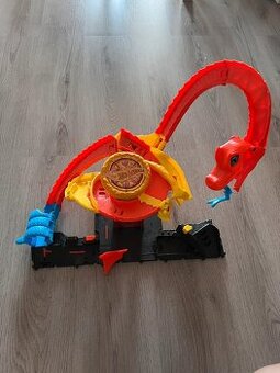 Hot Wheels City dráha Pizza Kobra útočí