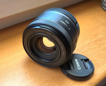 Canon RF 50 mm f/1,8 STM