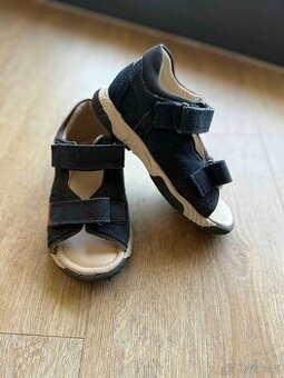 Chlapecké sandálky