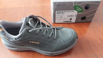 Dámské nové, sportovní nízké boty LOWA vel. 41.5.