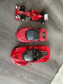 Dětské auto Ferrari na dálkové ovládání+formule a puzzle