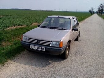 Peugeot 205 XT