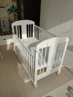 Puppolina Olina dětská kvalitní postýlka Bílá stahovací bok