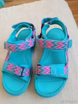 Dětské sandály 32 skoro nové
