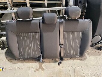 Zadní i přední sedadla Opel Corsa D 2008 5-ti dvéř
