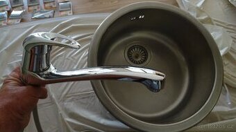 Kuchyňský dřez kulatý nerez 43 cm + baterie + sifon