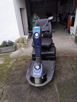 Invalidní elektrická tříkolka