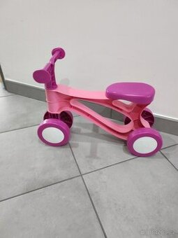 Plastové odrážedlo