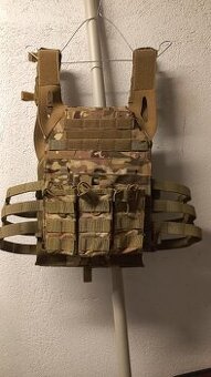 taktická vesta,
