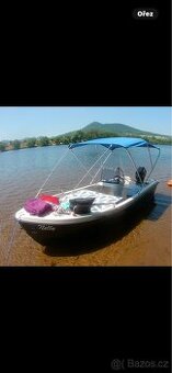 Motorový člun