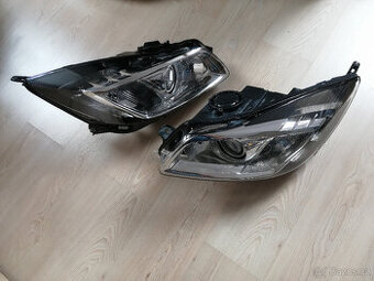 Opel Insignia xenonové světlomety