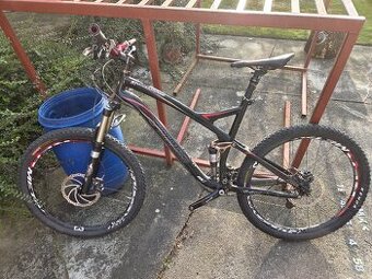 Celoodpružené kolo Specialized