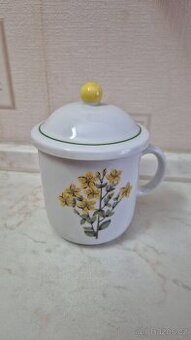 Porcelánový hrneček