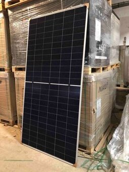 Solární panely Canadian 600W bifacial